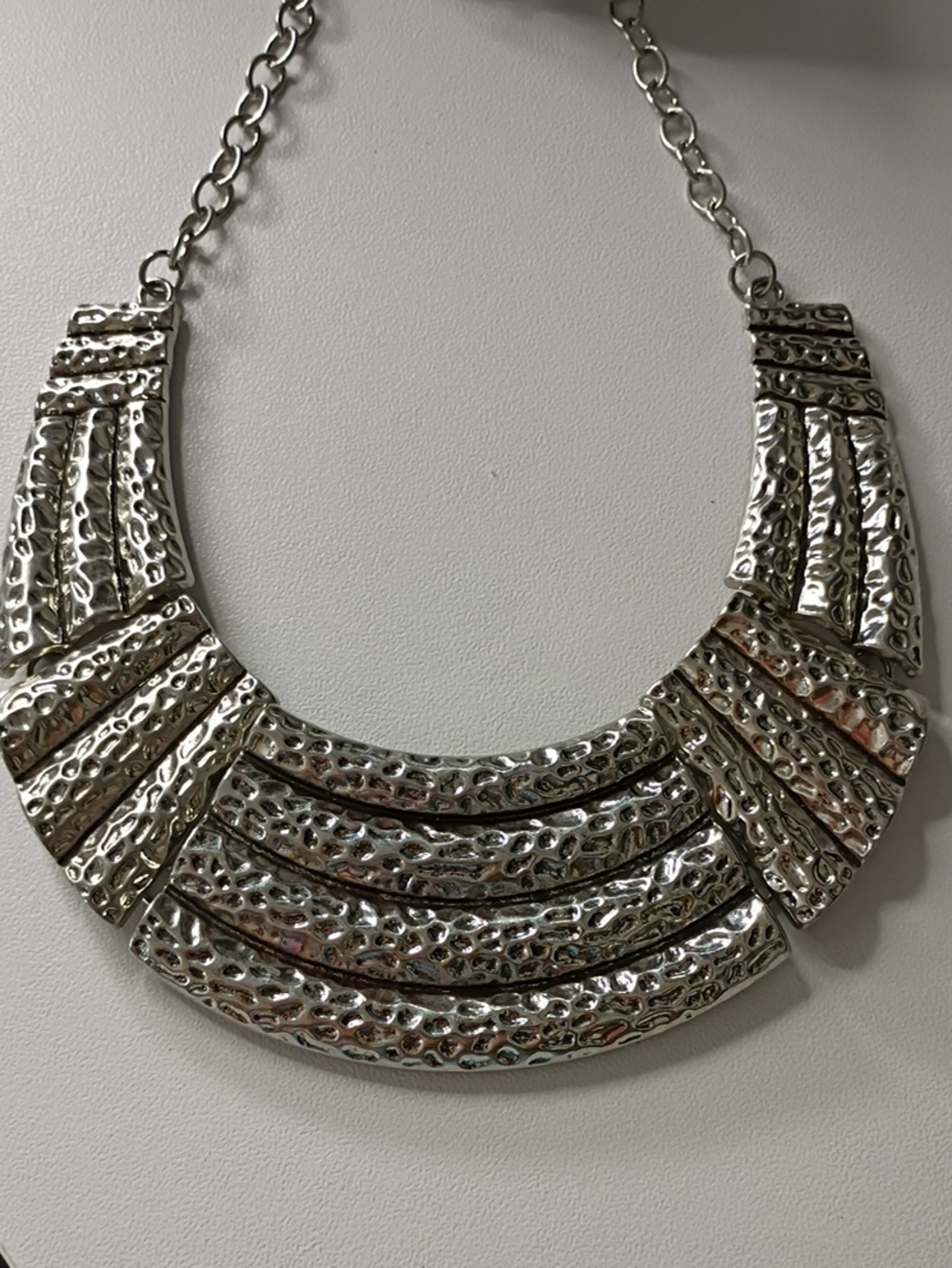Hammered Metallic Statement Necklace - Silver